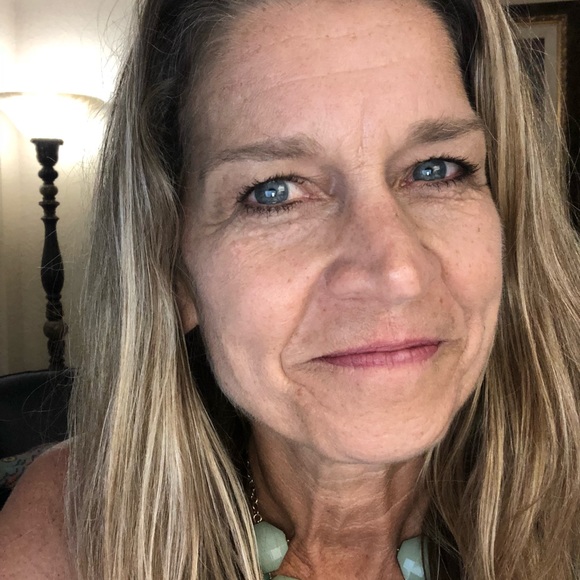 Meet your Posher, Lucy - Picture 1 of 1